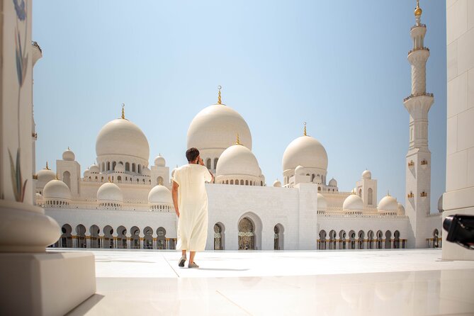 Visit Sheikh Zayed Grand Mosque Virtually – A Journey of Serenity