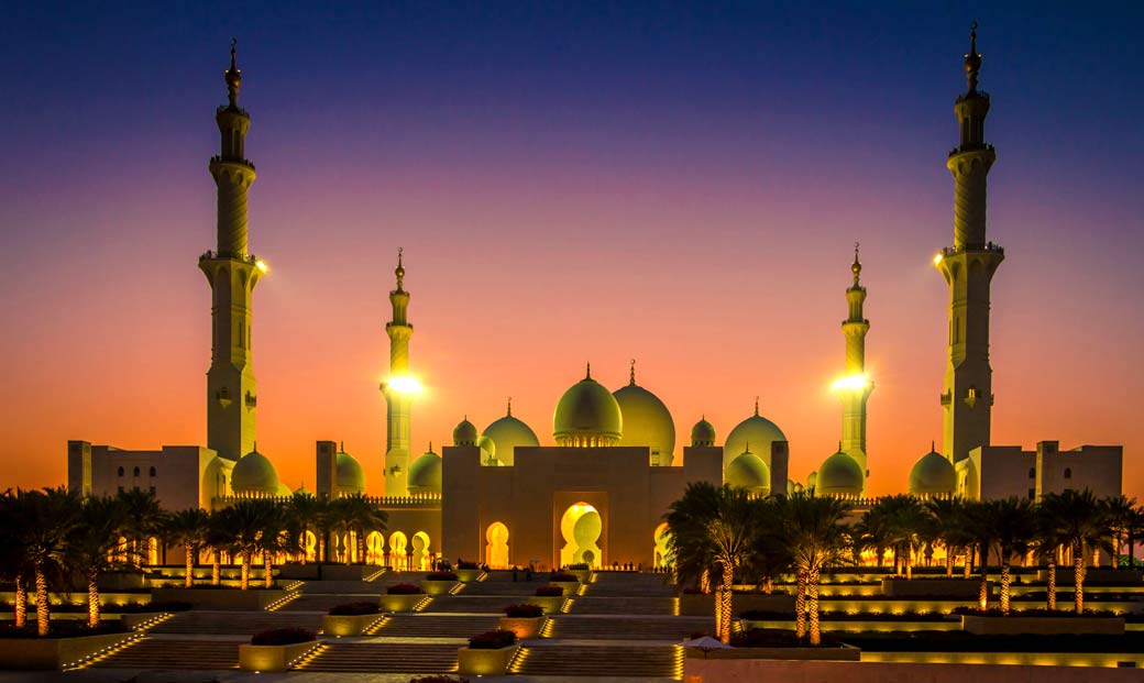 Explore Sheikh Zayed Grand Mosque with a Stunning Virtual Tour